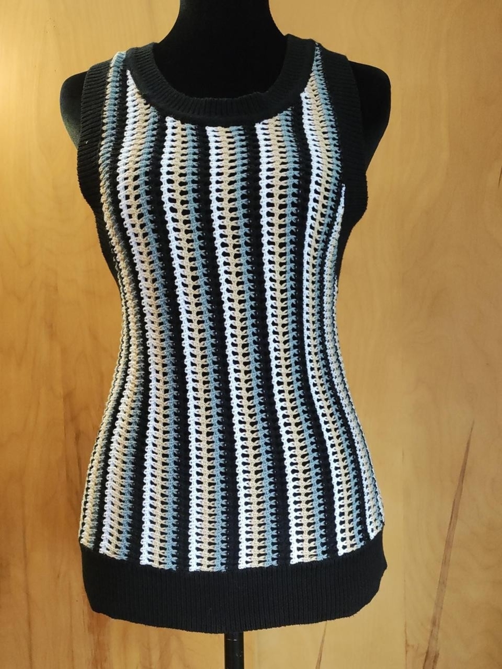 Sleeveless Black & White Striped Crochet Knit Tank/Vest Top
